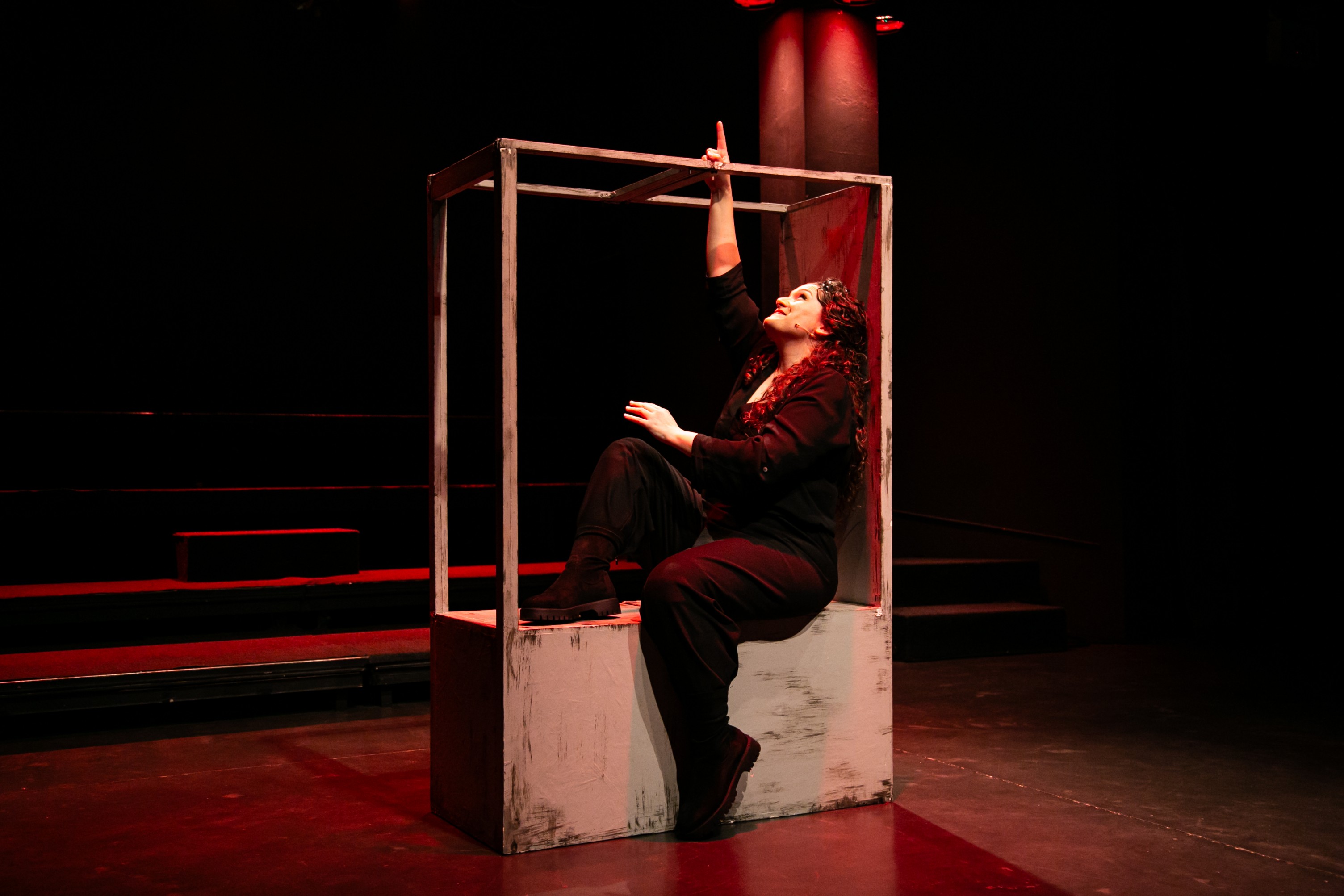 Η θεατρική παράσταση «Ψ.» της Άλκηστης Ηλιάδη  επιστρέφει με νέα διανομή στο Studio Μαυρομιχάλη