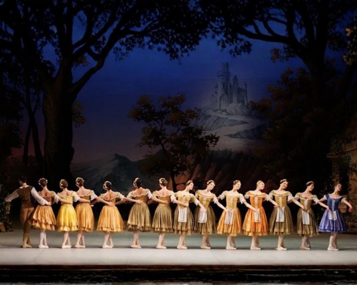 To αριστουργηματικό μπαλέτο «Ζιζέλ» στο Μέγαρο Μουσικής Θεσσαλονίκης