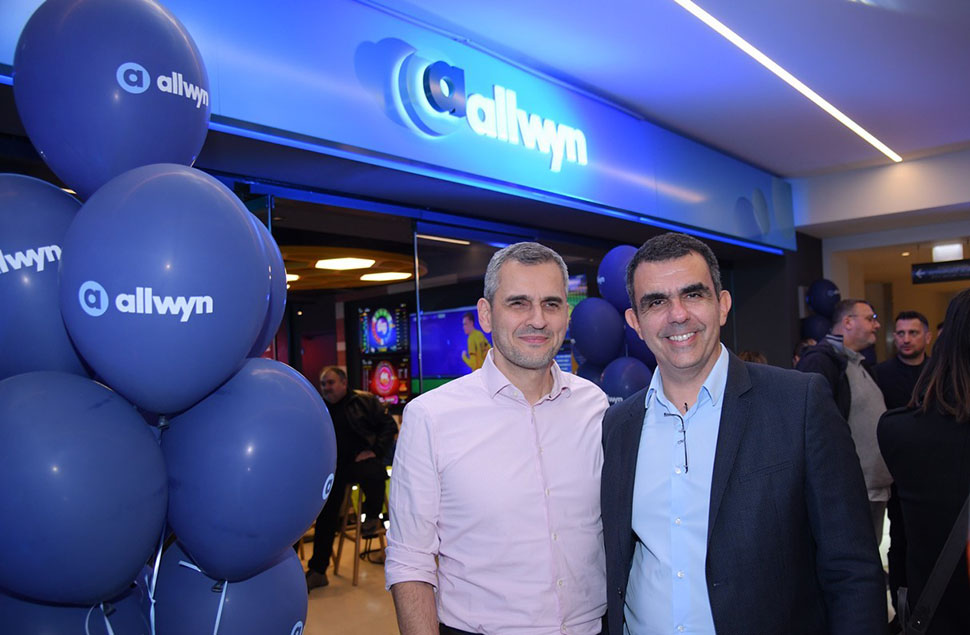 Ηλίας Κατσαρός, Chief Retail Officer της Allwyn Hellas και Φώτης Ζησιμόπουλος, Chief of Sales & Marketing Stores Officer της Allwyn Hellas