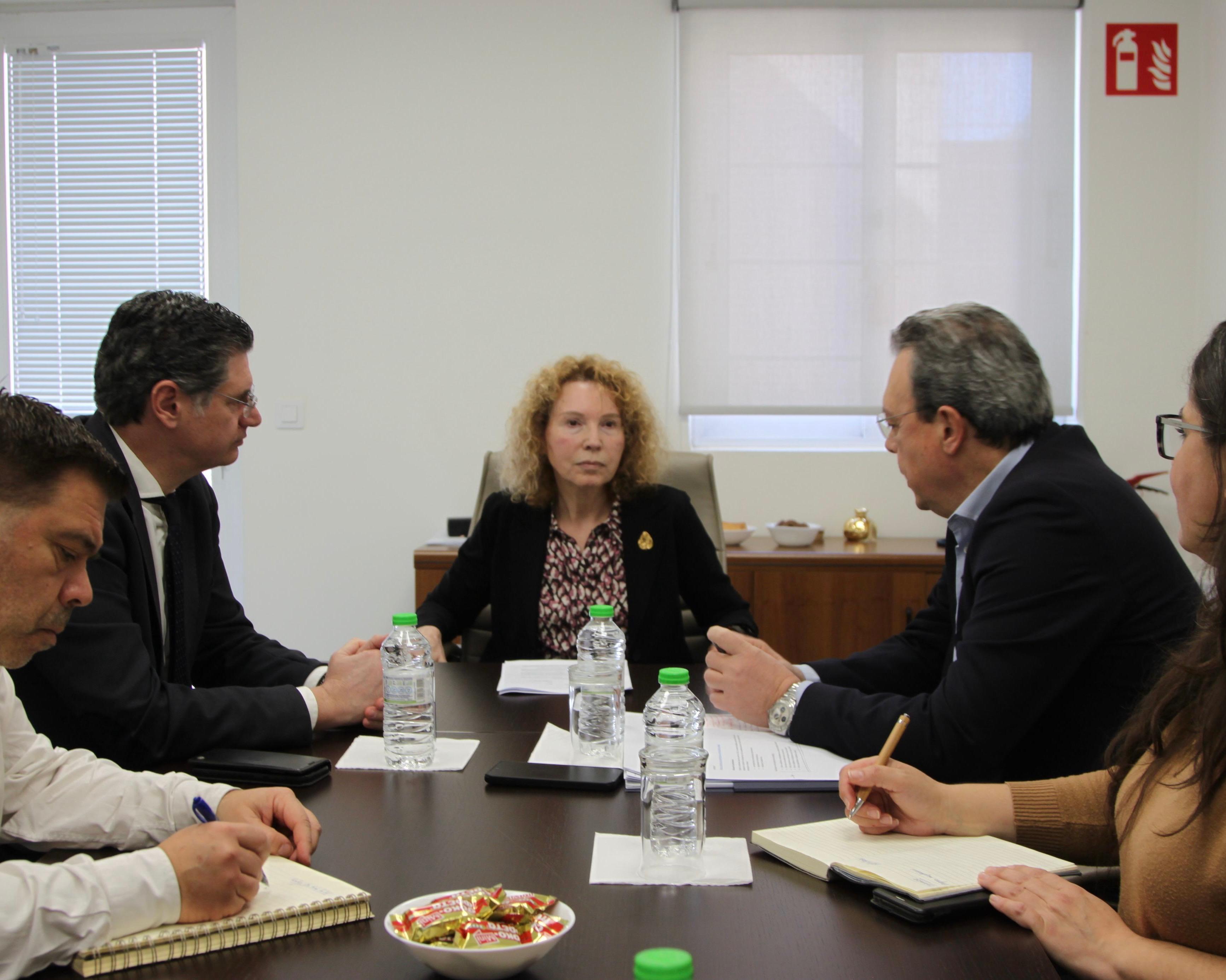 Συνάντηση του προέδρου του ΣΥΡΙΖΑ με την πρόεδρο της Ενιαίας Αρχής Δημοσίων Συμβάσεων, Ανδρονίκη Θεοτοκάτου.