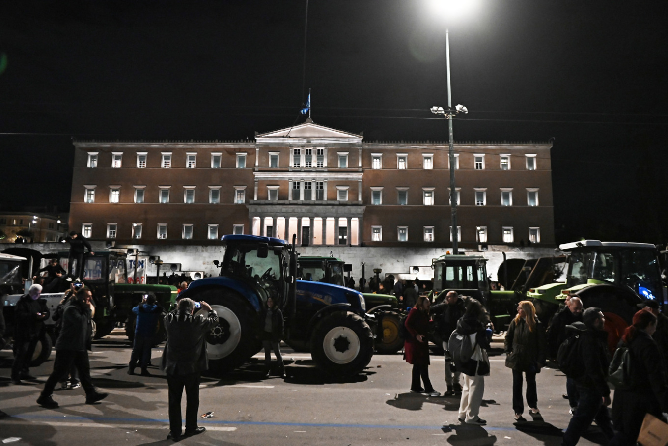 ​ Edit media   ​