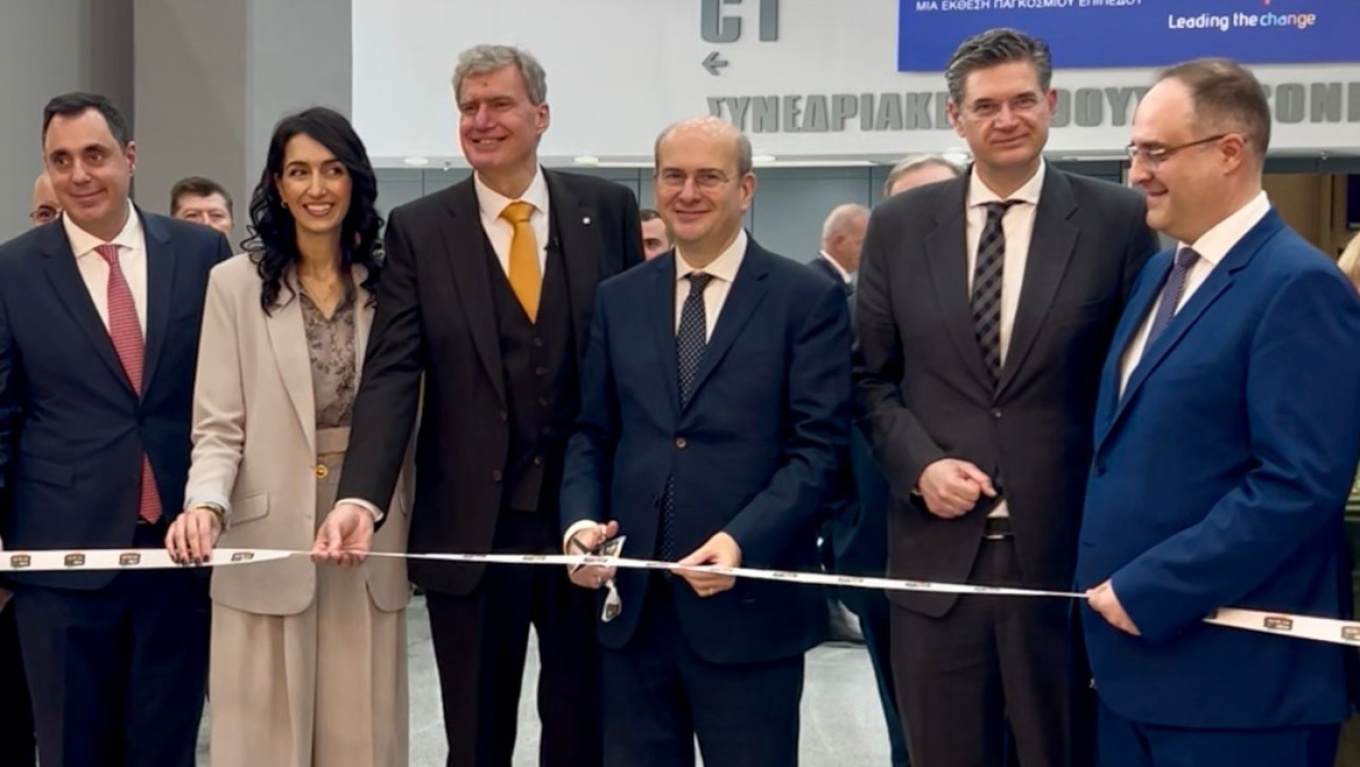 ​ Edit media   ​