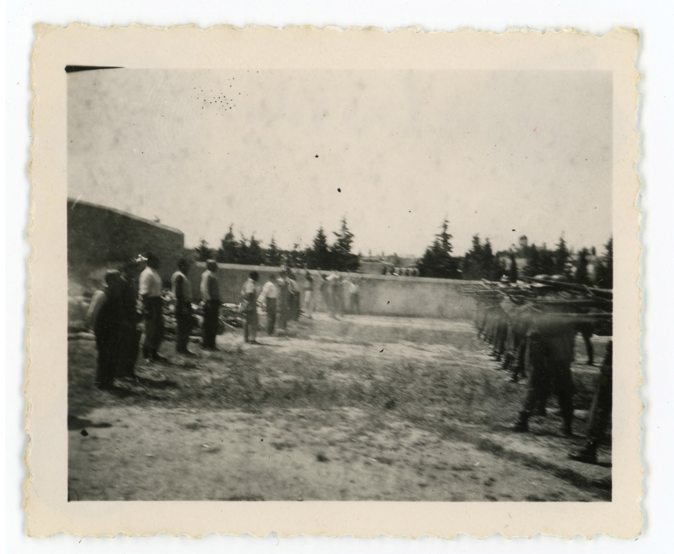 Συγκλονιστικές εικόνες από την εκτέλεση των 200 στην Καισαριανή