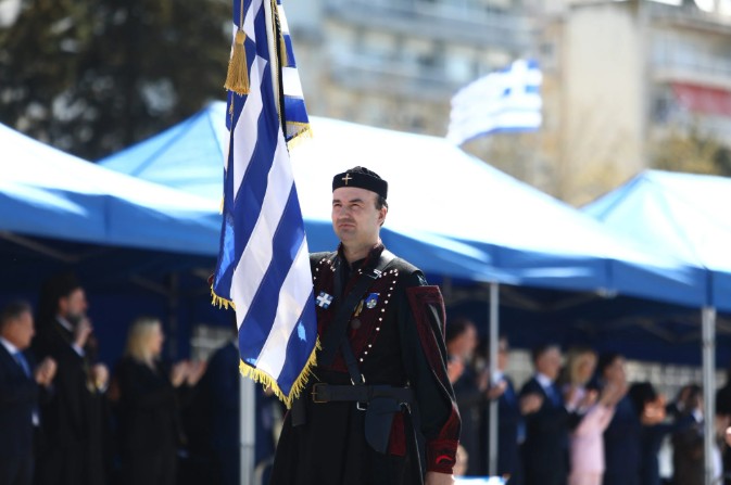 Θεσσαλονίκη: Με λαμπρότητα η παρέλαση μαθητικών και στρατιωτικών τμημάτων