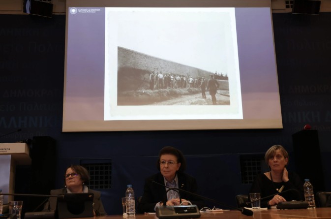 Συγκλονιστικές εικόνες από την εκτέλεση των 200 στην Καισαριανή