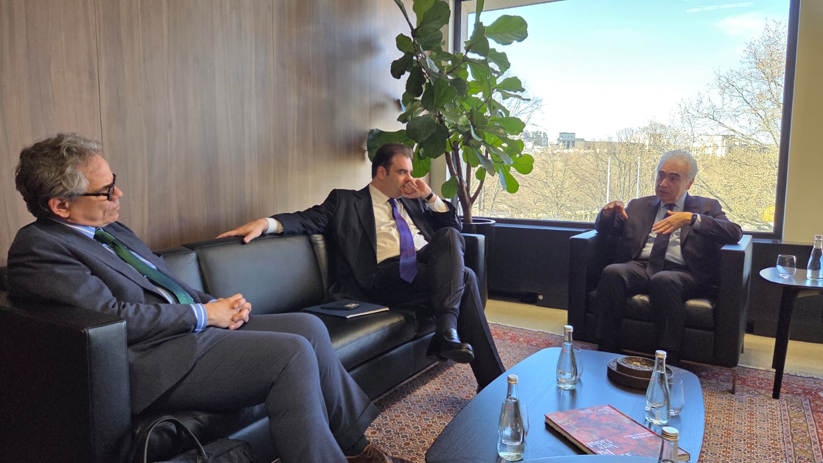  Συνάντηση Πιερρακάκη με τον εκτελεστικό διευθυντή του Διεθνούς Οργανισμού Ενέργειας