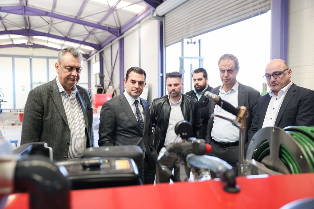 Επίσκεψη του Κώστα Σκρέκα στην Καρδίτσα