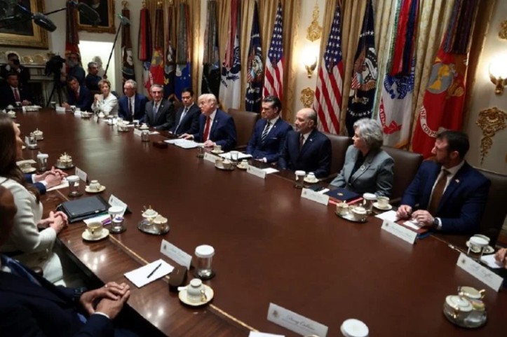Τραμπ υπουργικό συμβούλιο