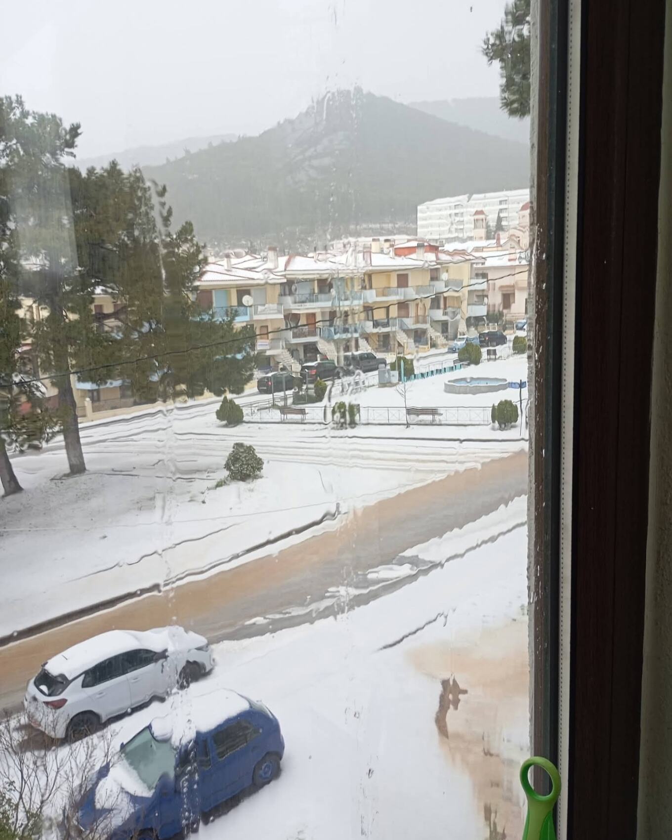 Χαλκιδική: Σφοδρή χαλαζόπτωση στον Πολύγυρο