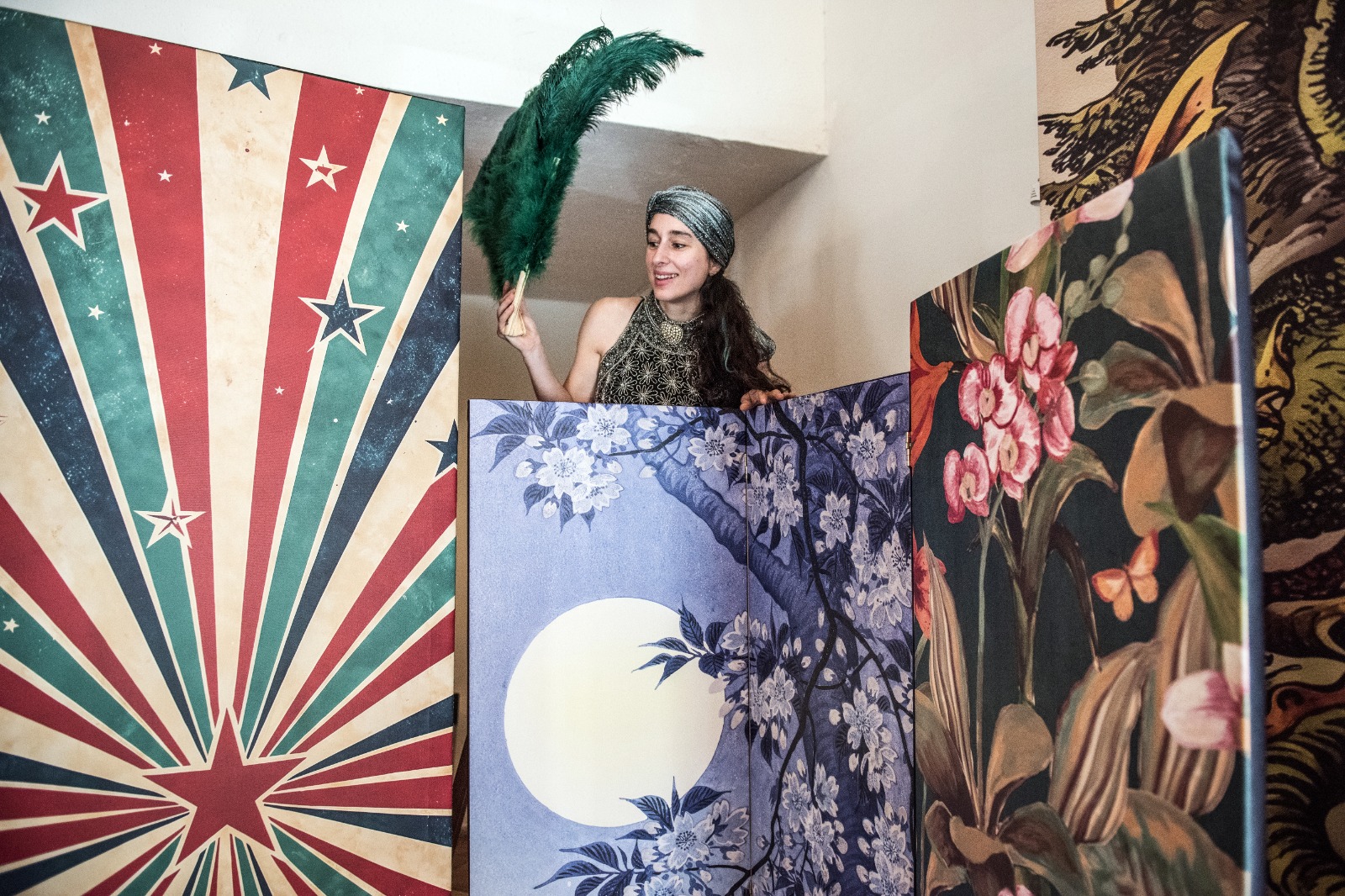 Μια παράσταση της Όλιας Λαζαρίδου για τη μαγεία του θεάτρου