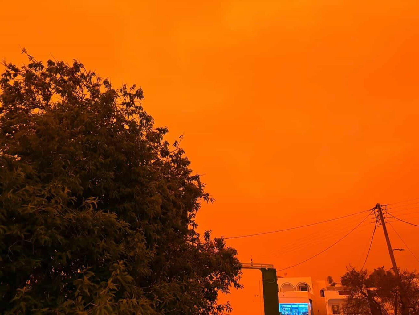  Η αφρικανική σκόνη κάλυψε Κρήτη και Κυκλάδες