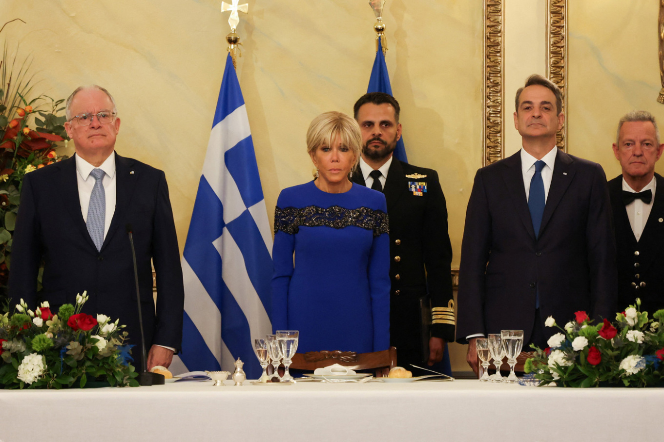 Στο Προεδρικό Μέγαρο ο Μακρόν με τη σύζυγό του Μπριζίτ