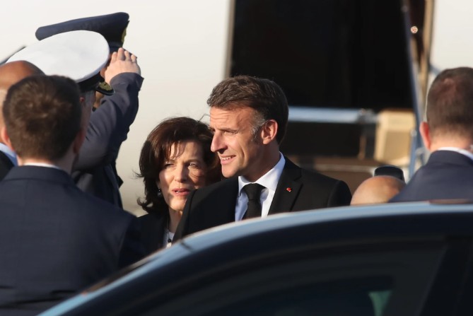 Έφτασε στην Αθήνα ο Μακρόν