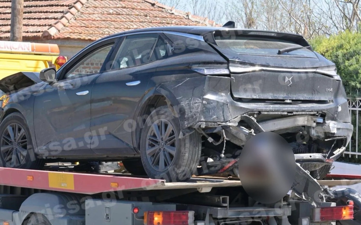 Καραμπόλα με τρία οχήματα στη Λάρισα