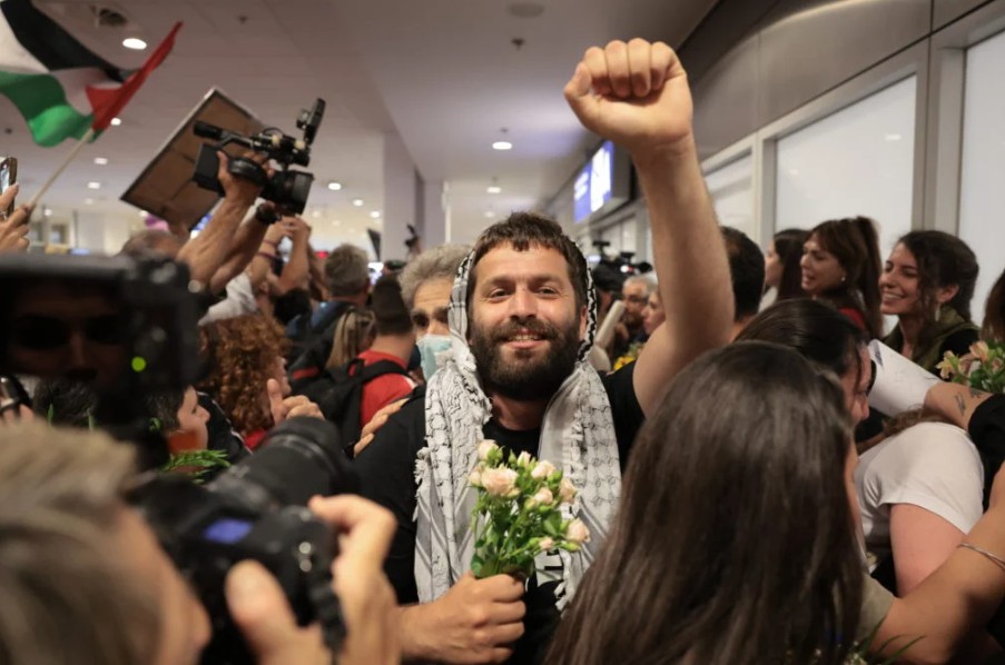 Επέστρεψαν στην Αθήνα οι Έλληνες που συμμετείχαν στον στολίσκο «Global Sumud Flotilla»