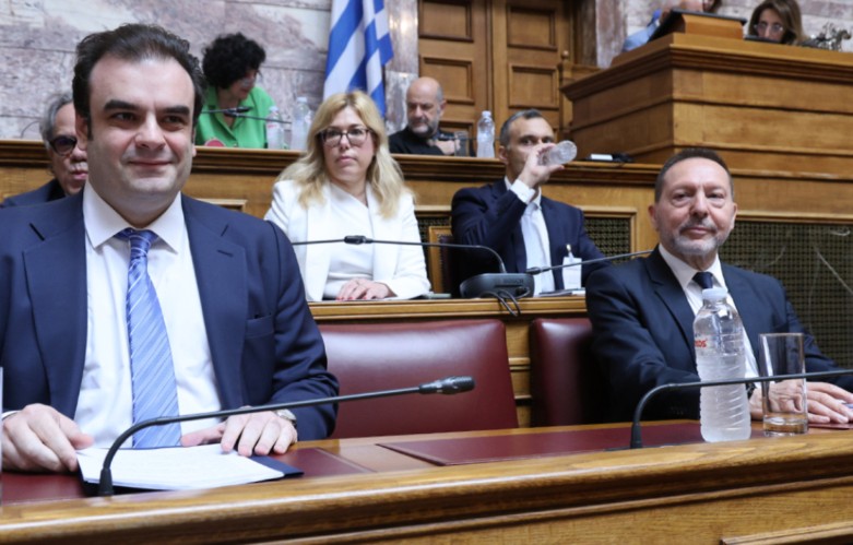 Στουρνάρας: Οι διεθνείς αναταράξεις δεν επιτρέπουν εφησυχασμό