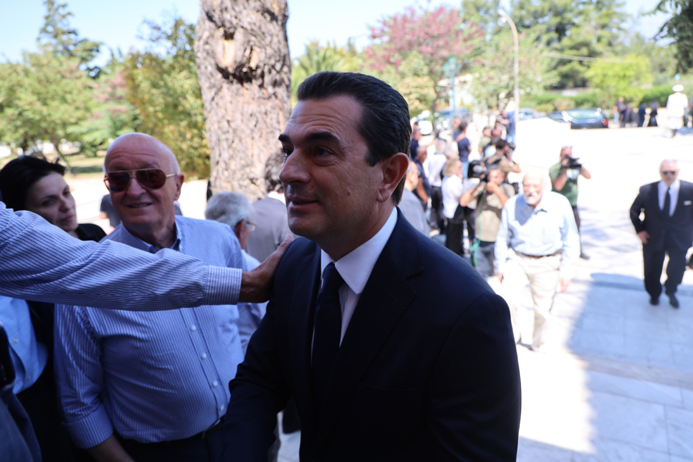 Συγκίνηση στην κηδεία του Γιώργου Σουφλιά