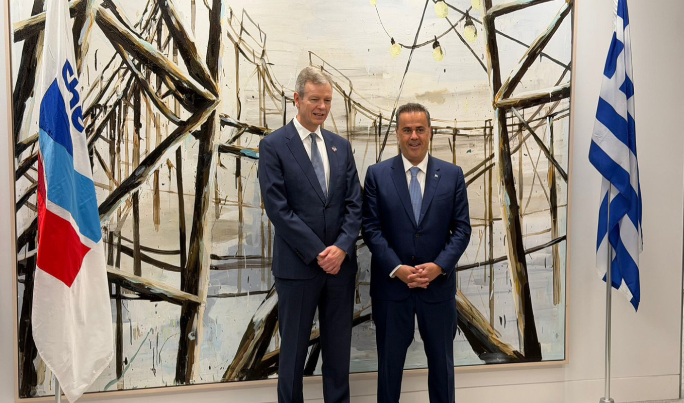 Τι συζήτησε ο Παπασταύρου με στελέχη της Chevron και της ExxonMobil