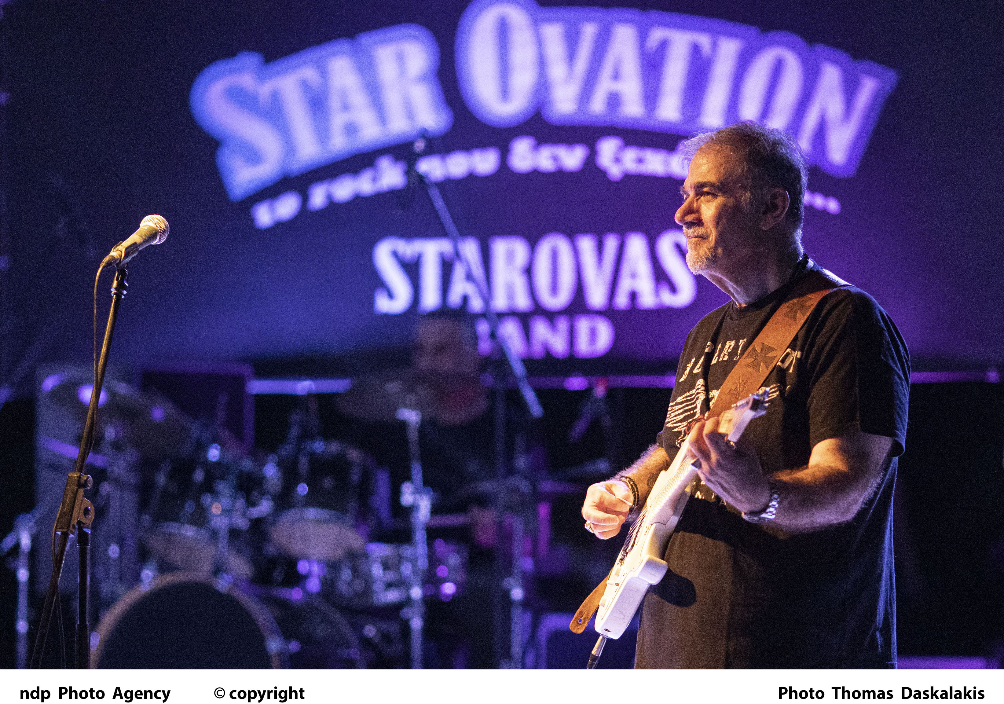 Ο Δημήτρης Σταρόβας δημιούργησε τους Starovas Band και παρουσιάζει το Project “Star Ovation – Το Rock που δεν ξεχάσαμε”: ένα δυναμικό rock party γεμάτο ήχους, μνήμες και ενέργεια από τις δεκαετίες που σημάδεψαν μια ολόκληρη γενιά — τη δική του, αλλά και τις επόμενες. Η κιθάρα του Σταρόβα, η σκηνική χημεία με τους συνοδοιπόρους και τους καλεσμένους του, το χιούμορ και η συγκίνηση, συνθέτουν ένα live που δεν είναι απλώς συναυλία – είναι Rock εμπειρία, με αυθεντικότητα, ένταση και δυναμισμό. Όπως έγραψε χαρακτ