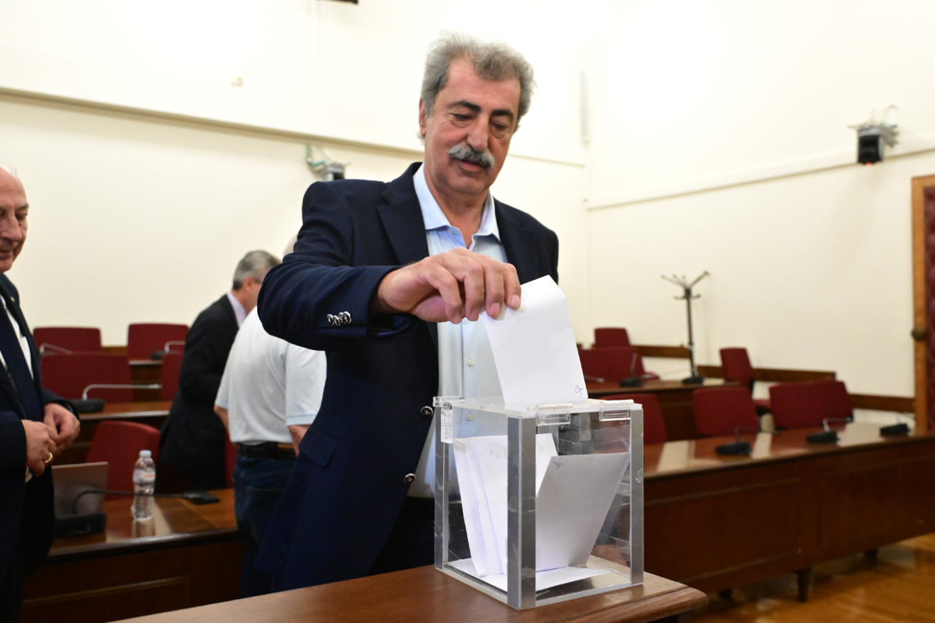 ΣΥΡΙΖΑ: Η ψηφοφορία για την εκλογή της Ρένας Δούρου στη θέση της προέδρου της Κ.Ο.