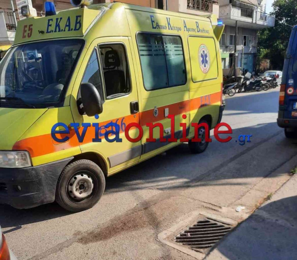 Τροχαίο στην Εύβοια: Σύγκρουση αυτοκινήτου με μηχανή
