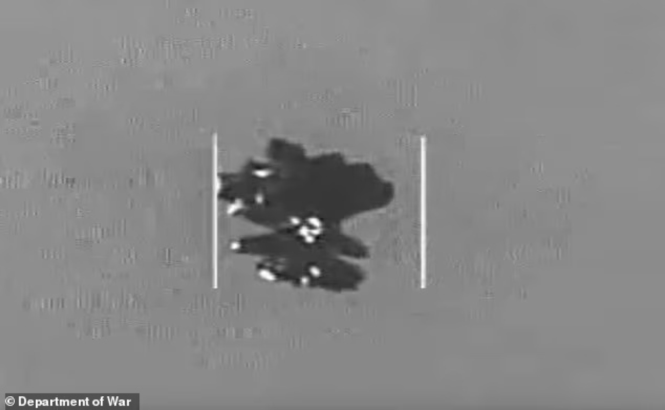 UFO: Στη δημοσιότητα από το Πεντάγωνο νέα απόρρητα αρχεία για μυστηριώδη αντικείμενα