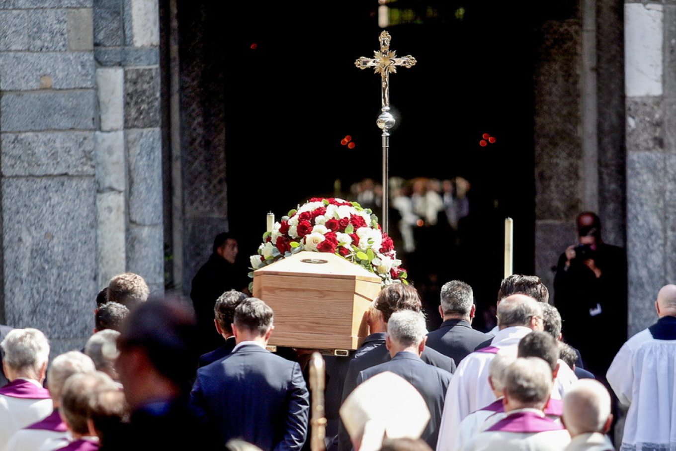 Φράνκο Μπαρέζι: Χιλιάδες κόσμου στην κηδεία του μεγάλου αρχηγού της Μίλαν