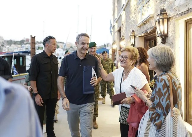 Έφτασε στο Καστελλόριζο ο Μητσοτάκης