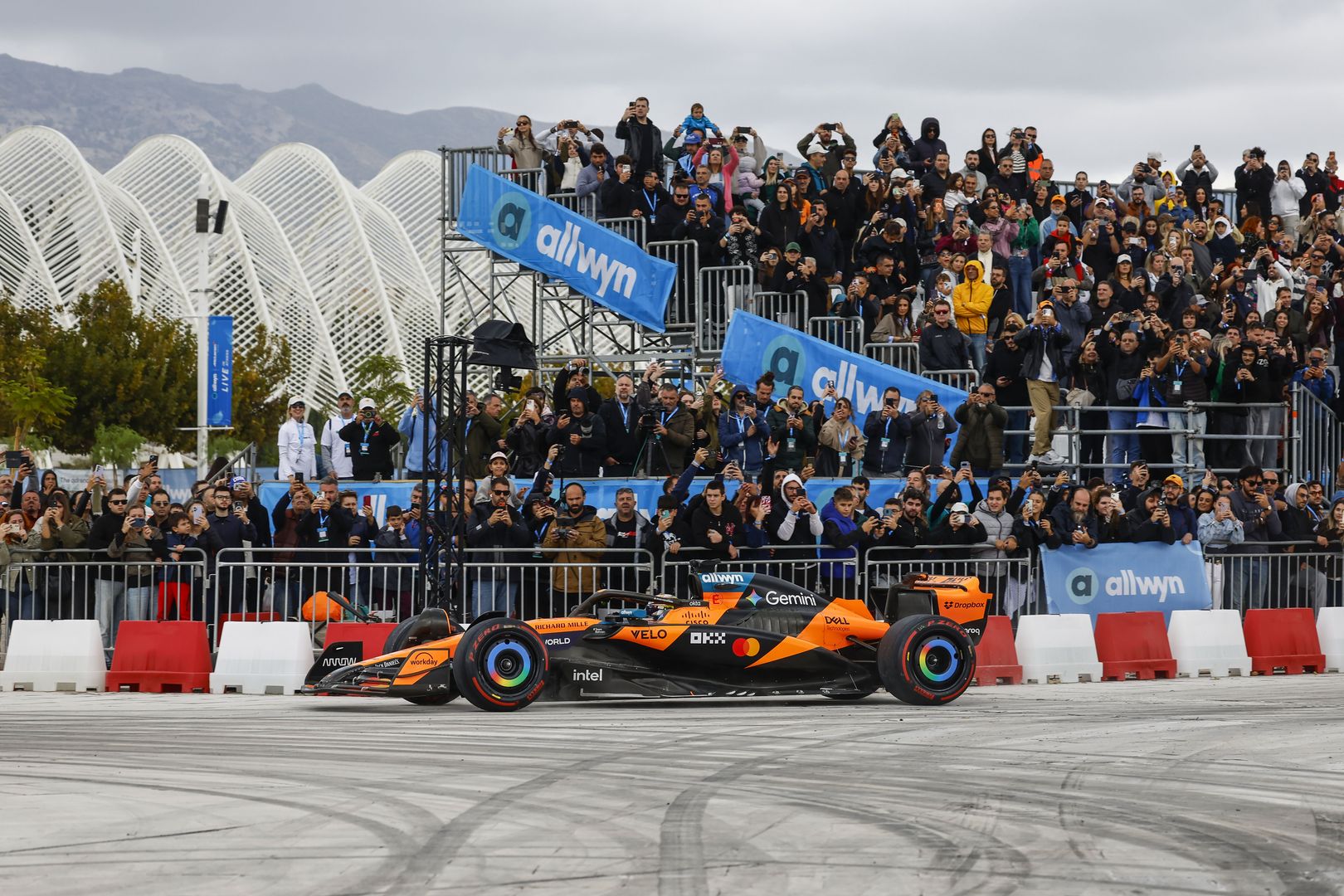 To "Allwyn x McLaren Racing: Live in Athens" έφερε τη Formula 1 στην Ελλάδα