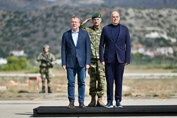 Στην Κρήτη ο Δένδιας μαζί με τον Γερμανό υπουργό Άμυνας 