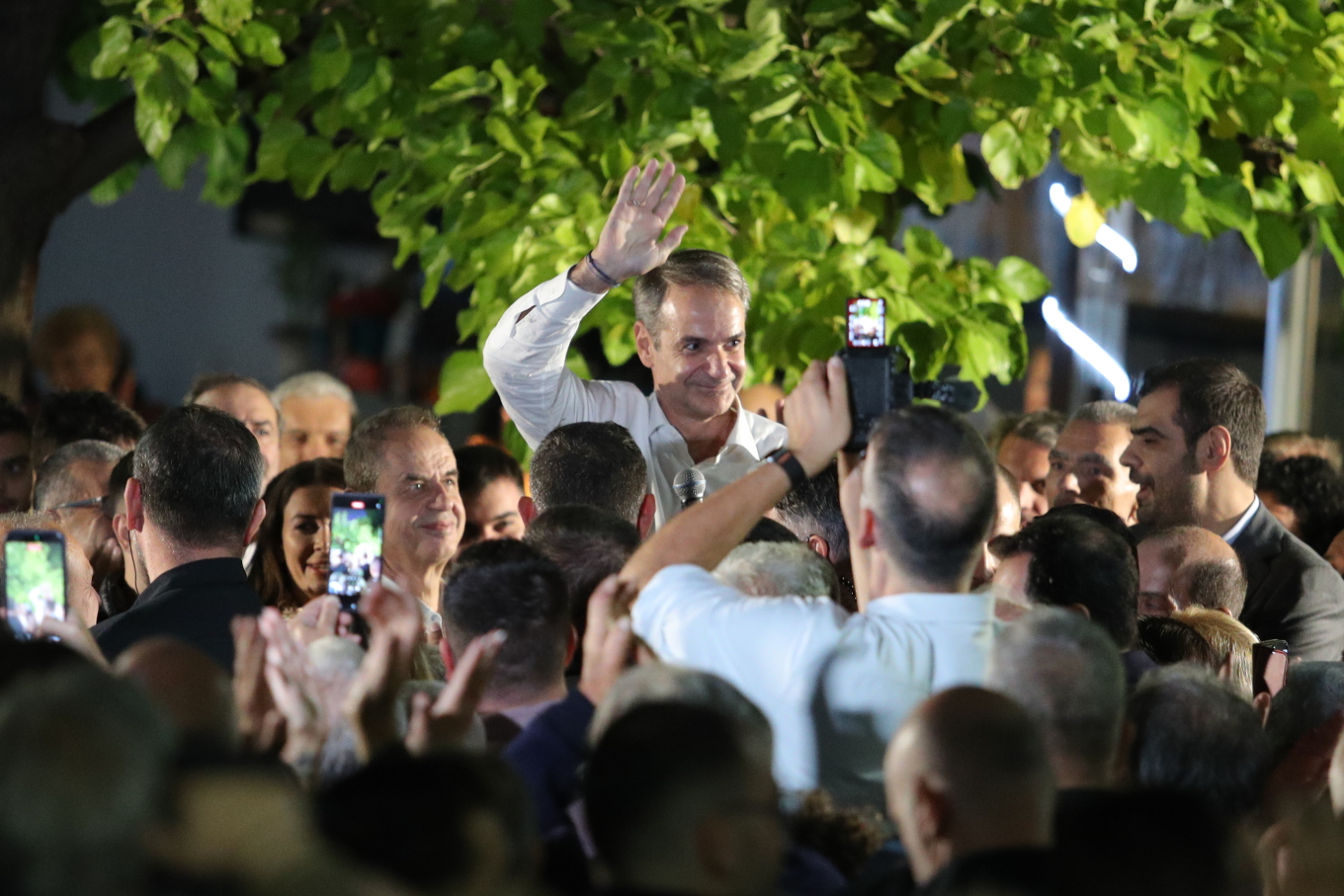 Στα Βριλήσσια ο Πρωθυπουργός