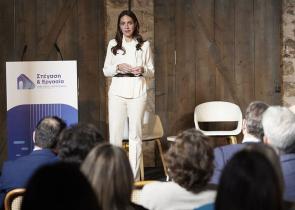 Μιχαηλίδου: Προτεραιότητα η καταπολέμηση της αστεγίας